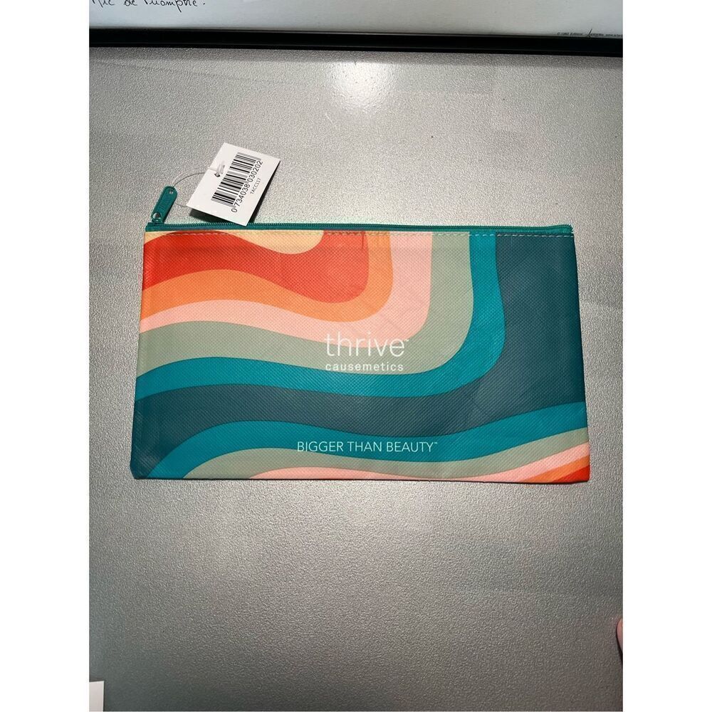 Thrive Cosmetics Makeup Pouches - Picture 6 of 10